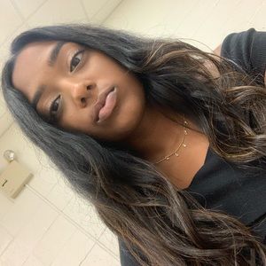 Meet your Posher, Ariana